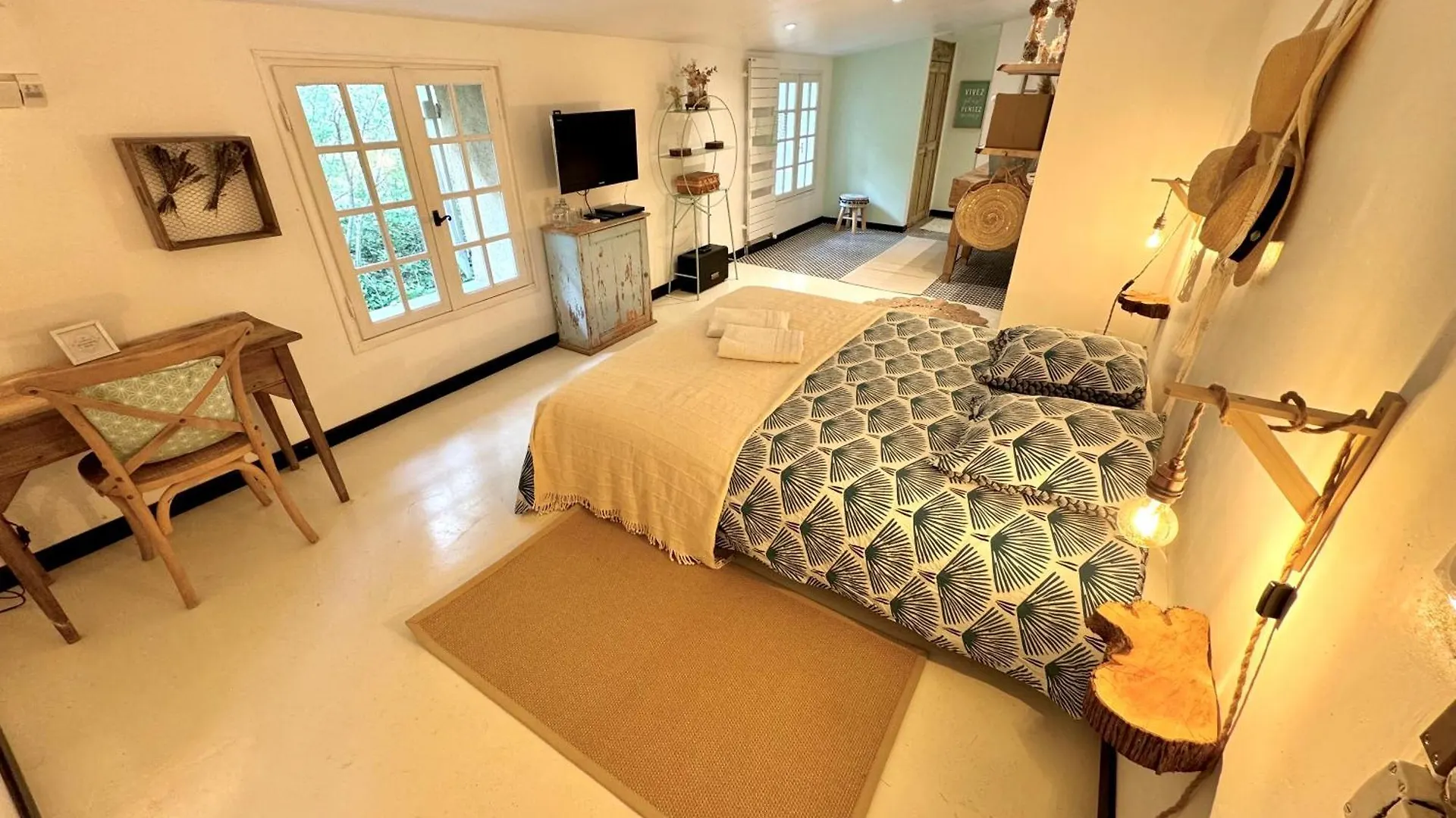 Bed & Breakfast La Bergerie Barbebelle - Piscine - Proche Tourtour - Gorges Du Verdon - Lac De Sainte Croix France